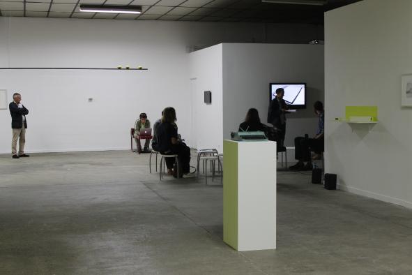 Performance « L'écrivain public » de Pierre Huyghe, par Julien Campredon, vernissage « collective collection », octobre 2014, BBB centre d'art
