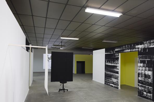 BBB centre d'art, Olivier Nottellet, exposition « Zone de ralentissement », vue d'exposition, 2015, crédit photo : Yohann Gozard