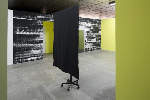 BBB centre d'art, Olivier Nottellet, exposition « Zone de ralentissement », vue d'exposition, 2015, crédit photo : Yohann Gozard