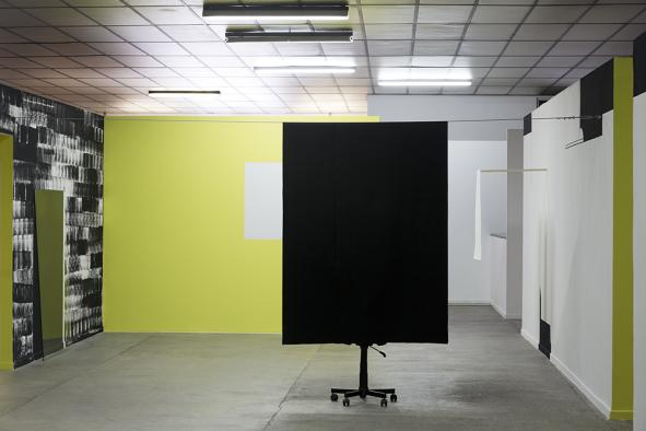 BBB centre d'art, Olivier Nottellet, exposition « Zone de ralentissement », vue d'exposition, 2015, crédit photo : Yohann Gozard