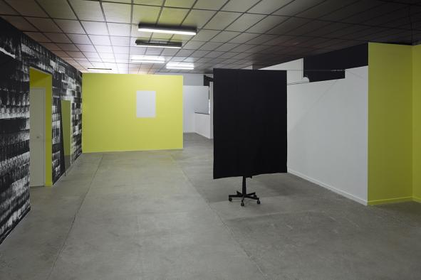 BBB centre d'art, Olivier Nottellet, exposition « Zone de ralentissement », vue d'exposition, 2015, crédit photo : Yohann Gozard