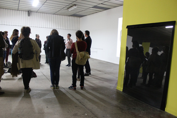 Visite de l'exposition « Zone de ralentissement » avec Cécile Poblon et Olivier Nottellet, 7 octobre 2015, © BBB centre d'art - ADAGP, Paris 2015