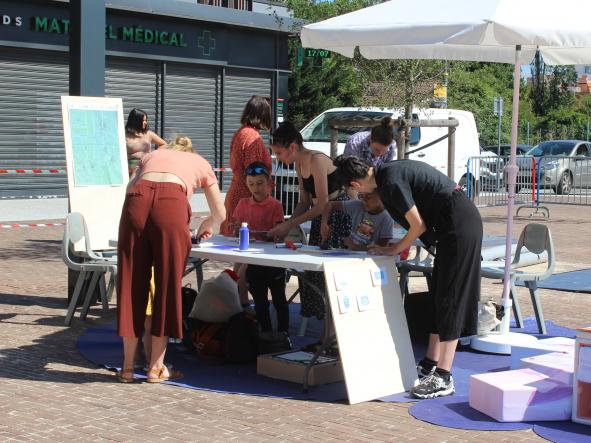 Restitution et atelier gravure à la fête de quartier Izards- Trois Cocus dans le cadre d'un 