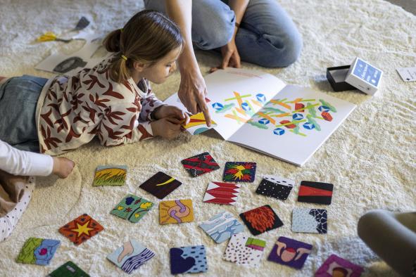 « À chacun·e son sens », un jeu de Julie Pécune et du BBB centre d'art, design graphique Margot Criseo, créé dans le cadre d’un « Été apprenant et culturel » avec le soutien du Ministère de la Culture, 2020. Photo : Fanny Trichet.