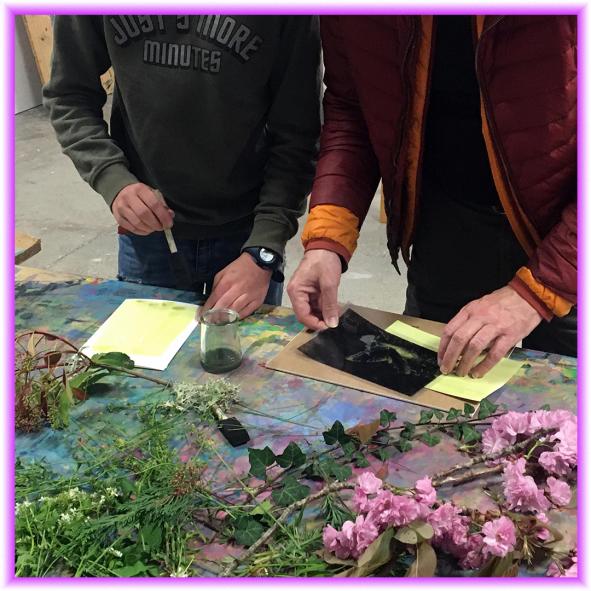 « Aux portes du printemps / À la découverte du cyanotype, ateliers de pratique artistique avec l’artiste Berta Ibáñez au BBB centre d’art, avril 2023