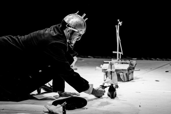 Spectacle « Bateau », compagnie Les Hommes sensibles, 2020. Crédit photo : Gaby Merz
