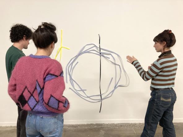 Visite Bouche à oreille, exposition « Ça improvise du réel », 2024, BBB centre d'art